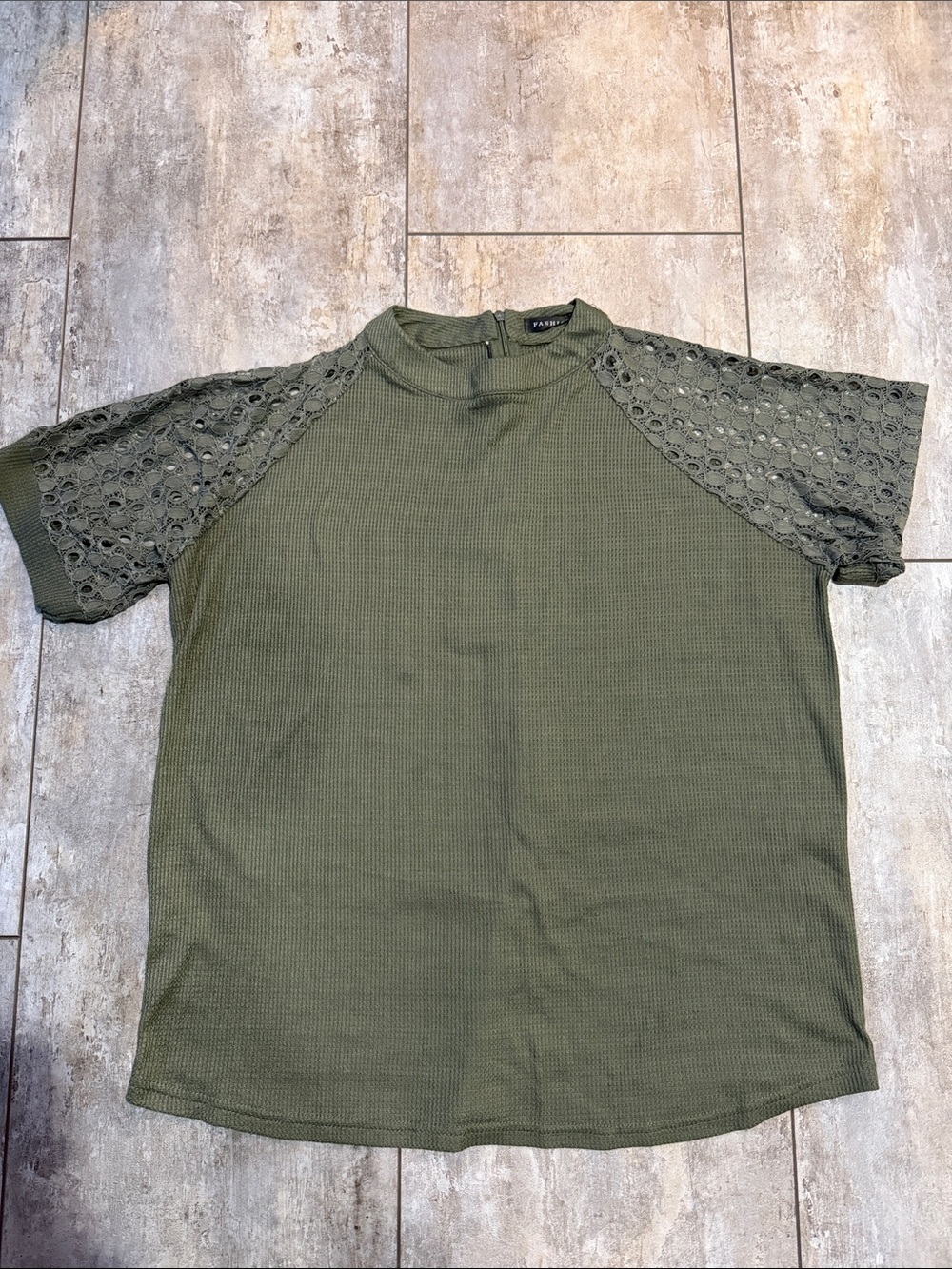 Faded Glory Olive Lace Raglan Short Sleeve Top